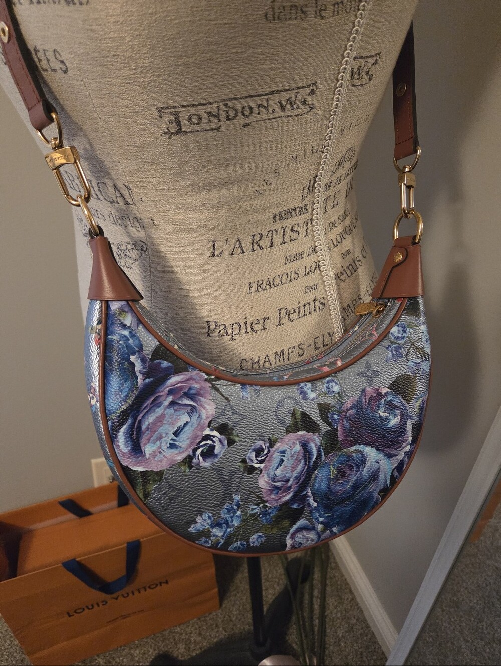 Amazing Louis Vuitton Monogram Metallic Silver Blue Garden Loop PM Shoulder Bag